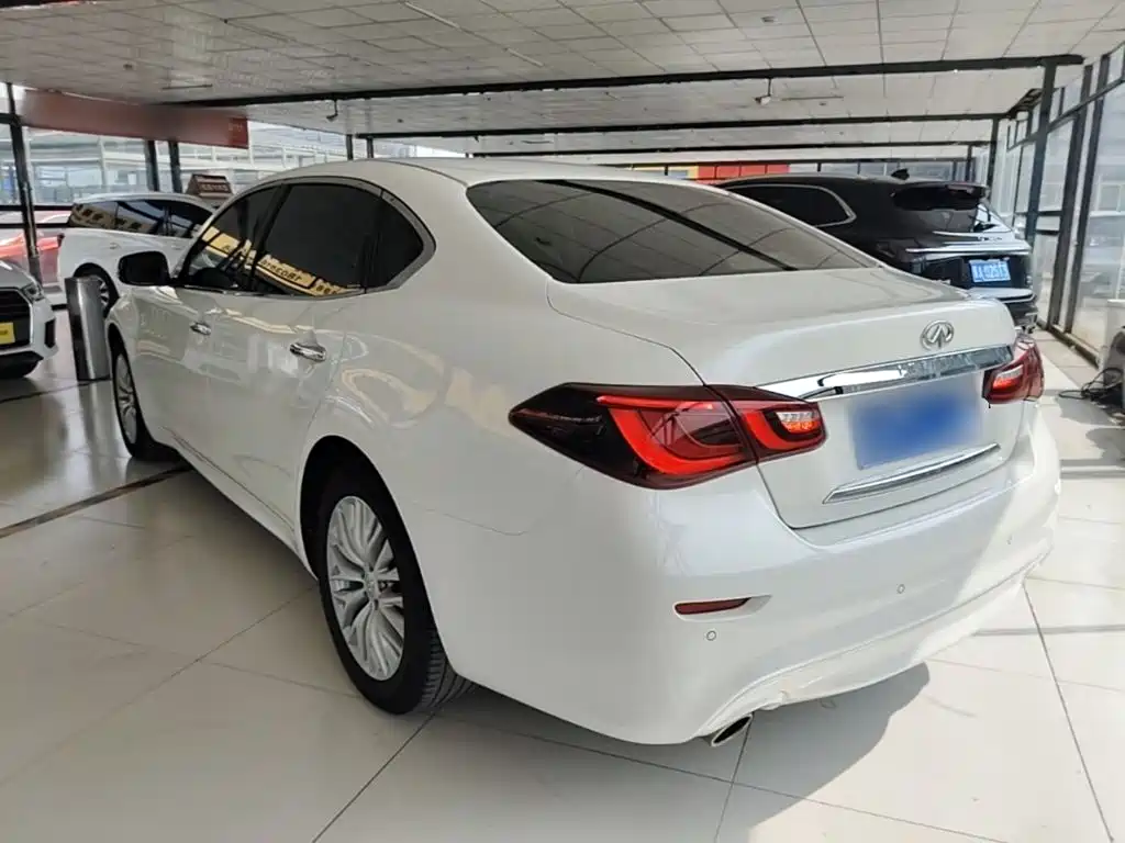 Infiniti Q70 2016 2015 Q70L 2.5L Enjoyment Edition