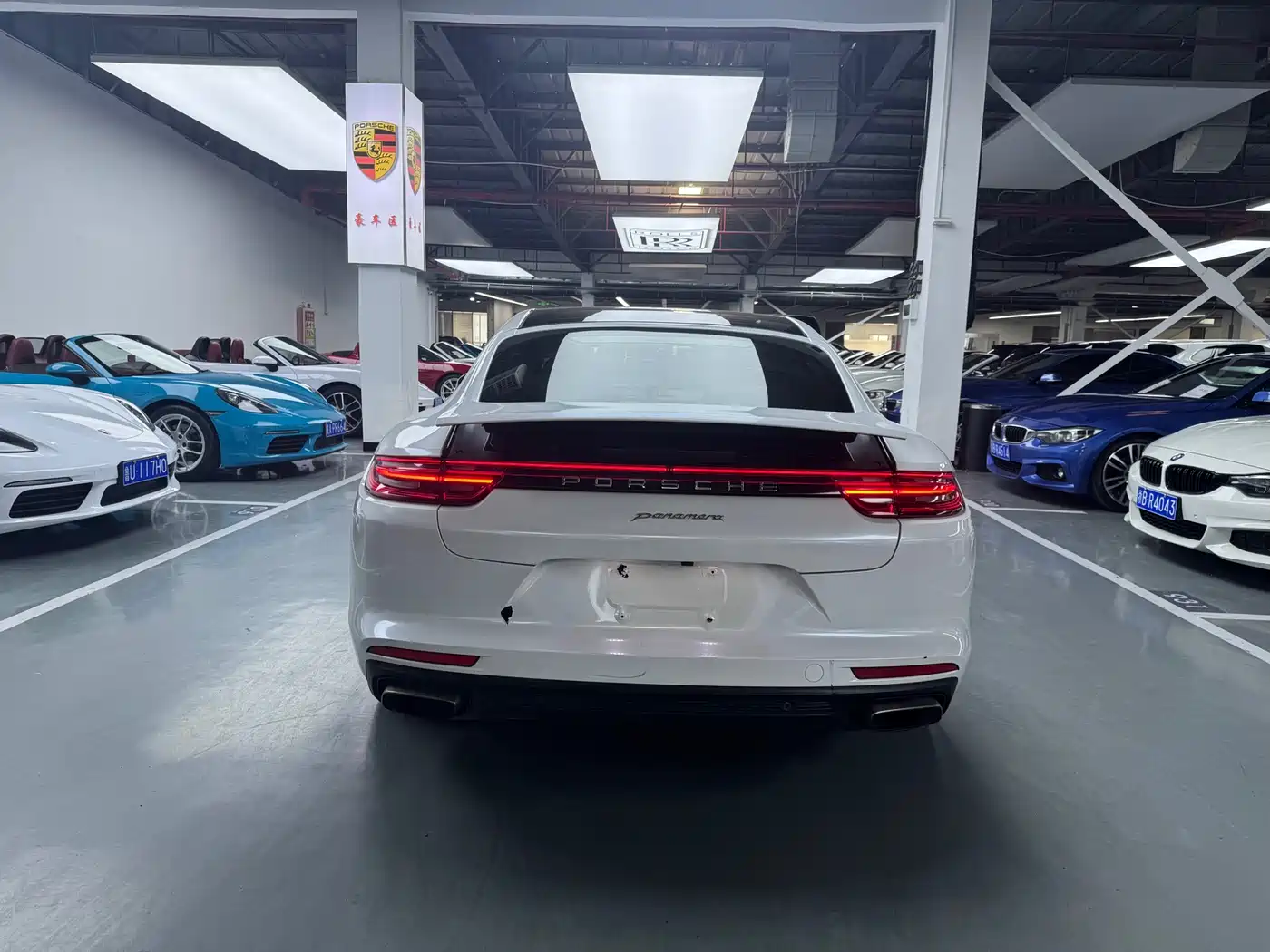 Porsche Panamera 2017 Panamera 3.0T фото 13