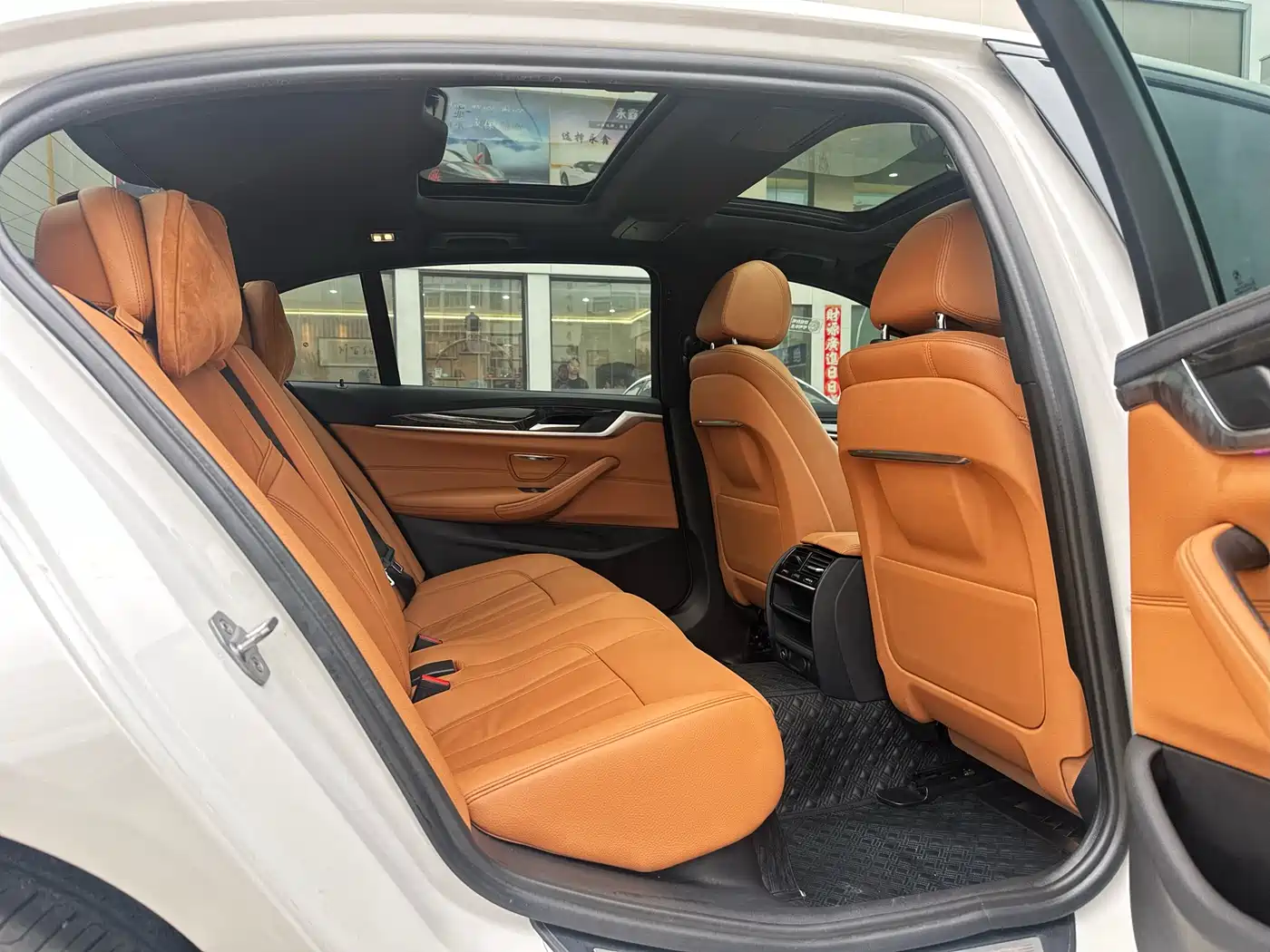 BMW 5 Series 2019 530Li Leading M Sport Package фото 11