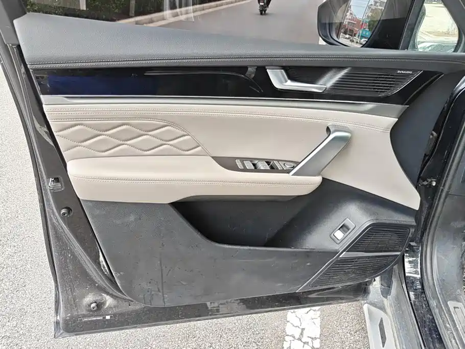 BYD Tang New Energy 2025 2025 Smart Driving Edition DM-i 115KM Honor