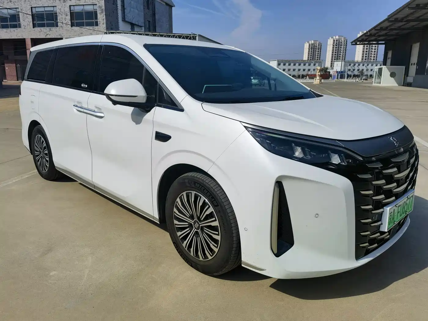 BYD Xia 2025 2025 DM-i 1.5T 180km Excellence