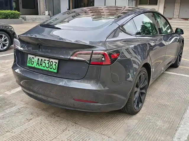 Tesla Model 3 (Import) 2019 Long Range All-Wheel Drive Edition — фото 4