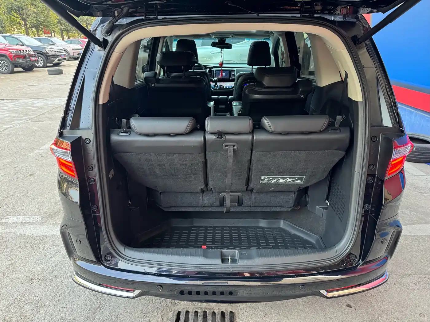 Фото 13 - Honda Odyssey