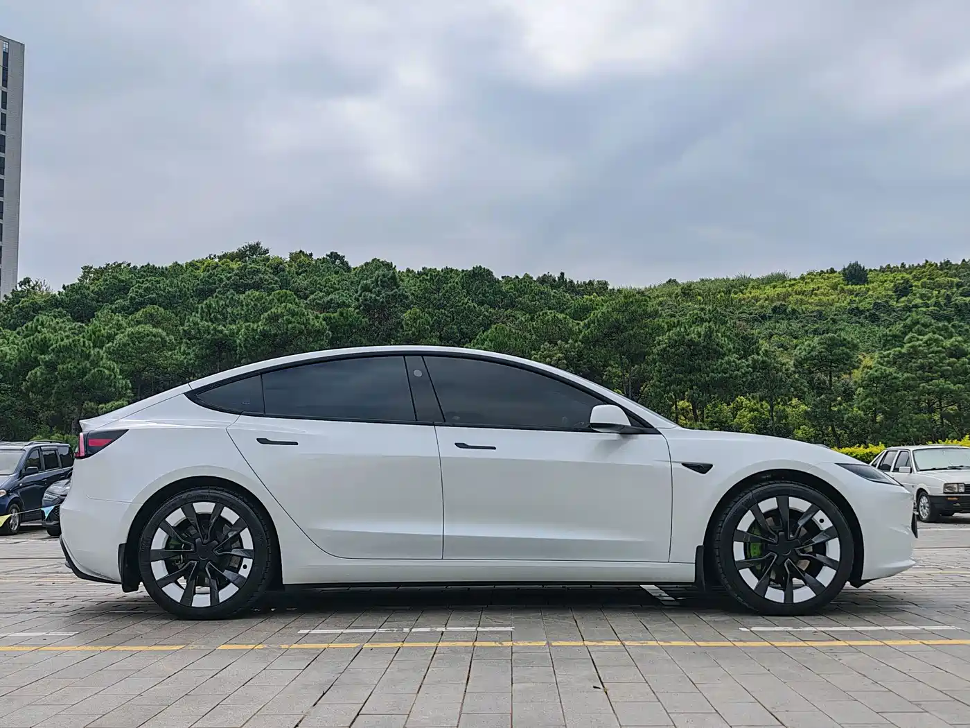 Tesla Model 3 2026 2025 Model Year Facelift Long Range All-Wheel Drive