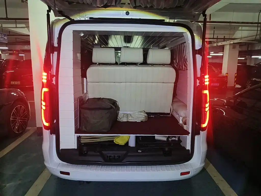 Ford Transit 2023 2023 Model 2.0T Petrol Automatic Business Travel Medium Wheelbase Low Roof 7/8/9 Seater