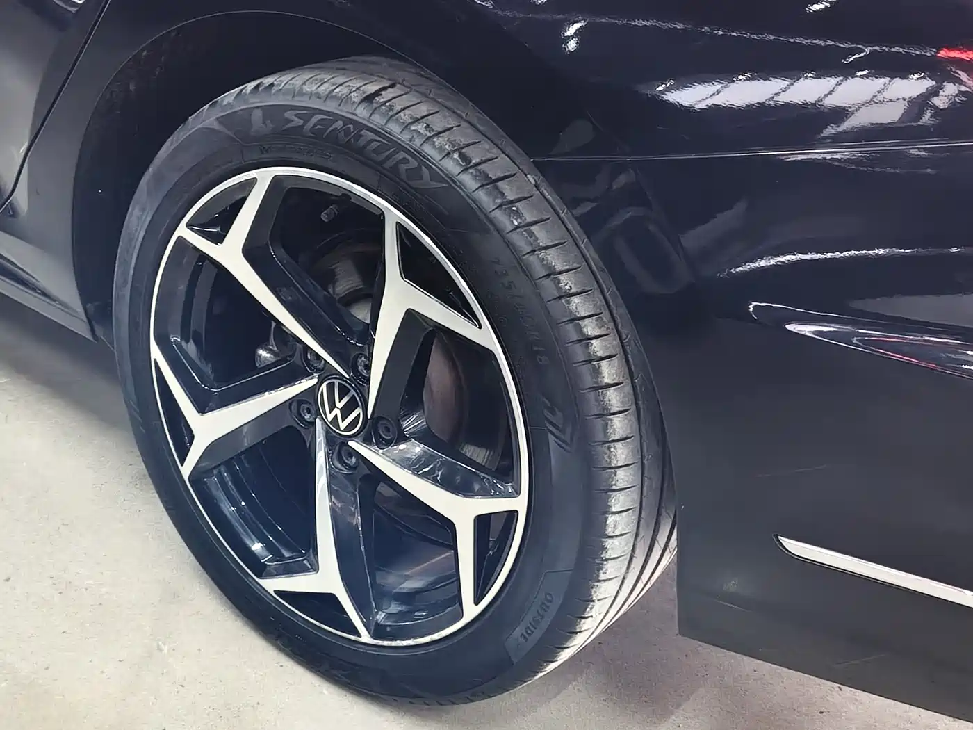 Volkswagen Passat 2024 330TSI Starlight Elite Edition фото 21