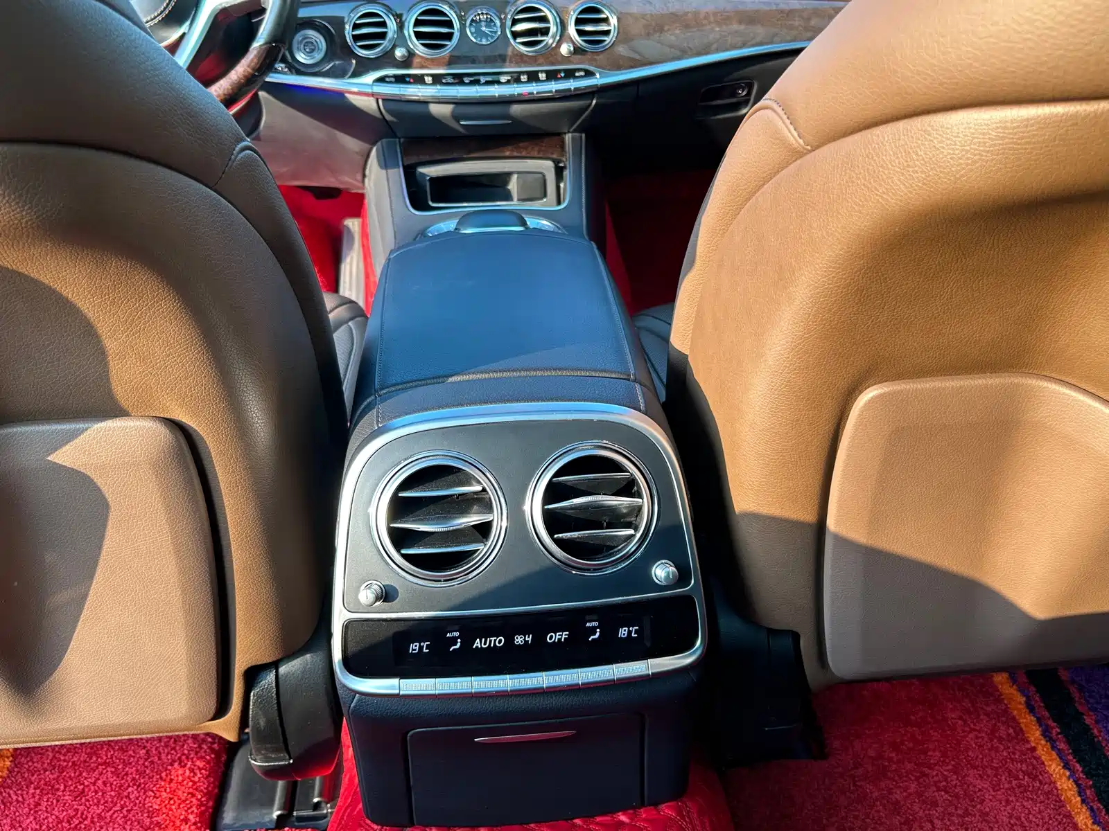 Фото 11 - Mercedes-Benz S-Class