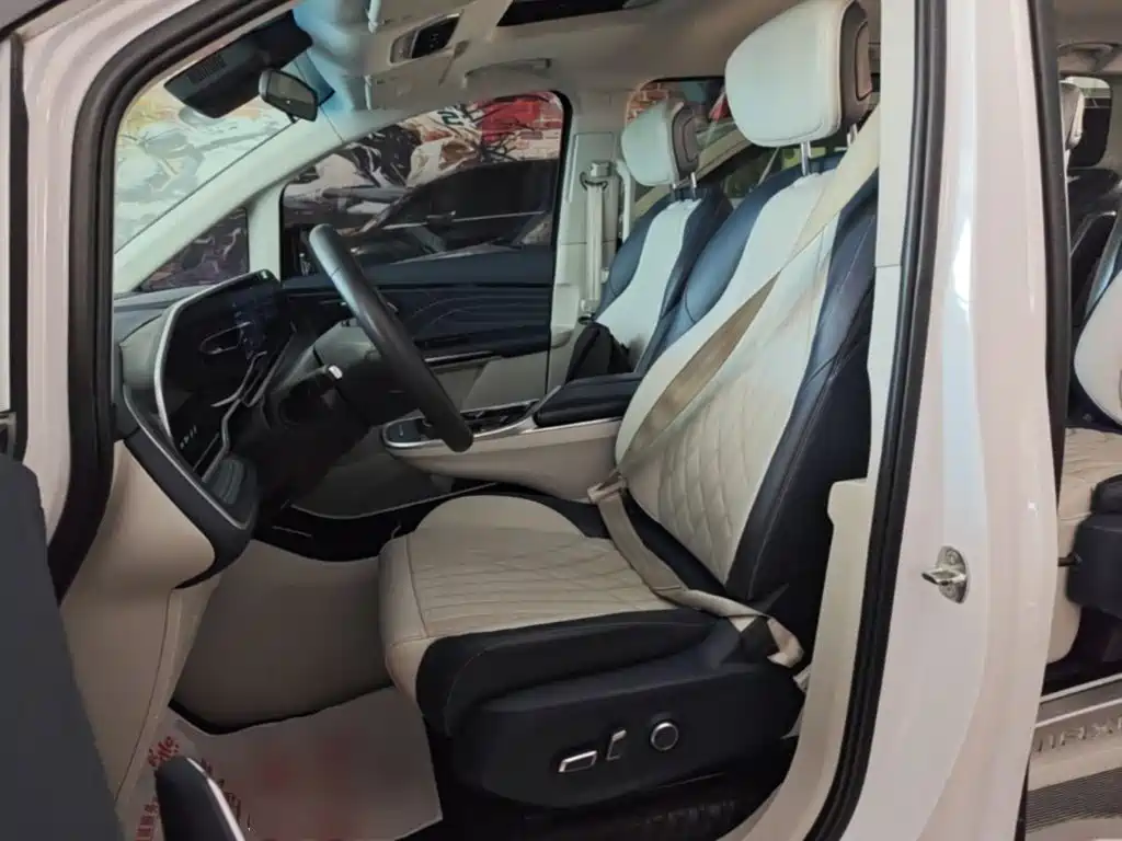SAIC Maxus Dajia 9 2023 2022 Long Range Grassland 7-Seater