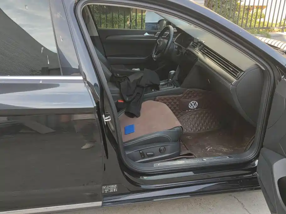Photo 8 - Volkswagen Magotan