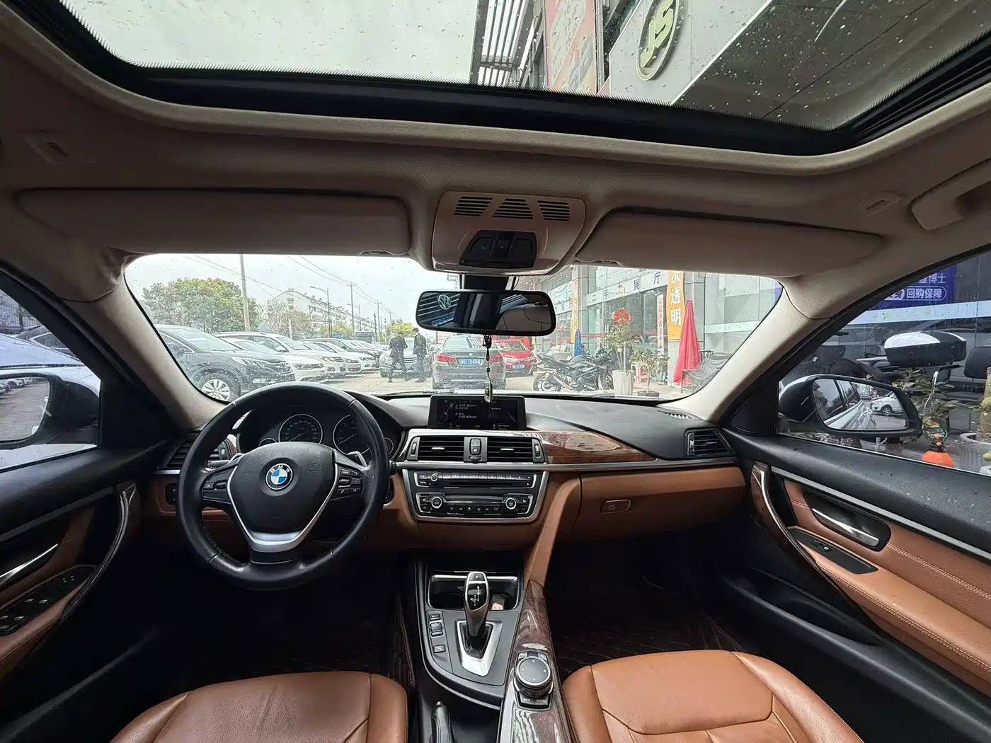 BMW 3 Series 2015 320Li Super Joy Luxury Design Package фото 5