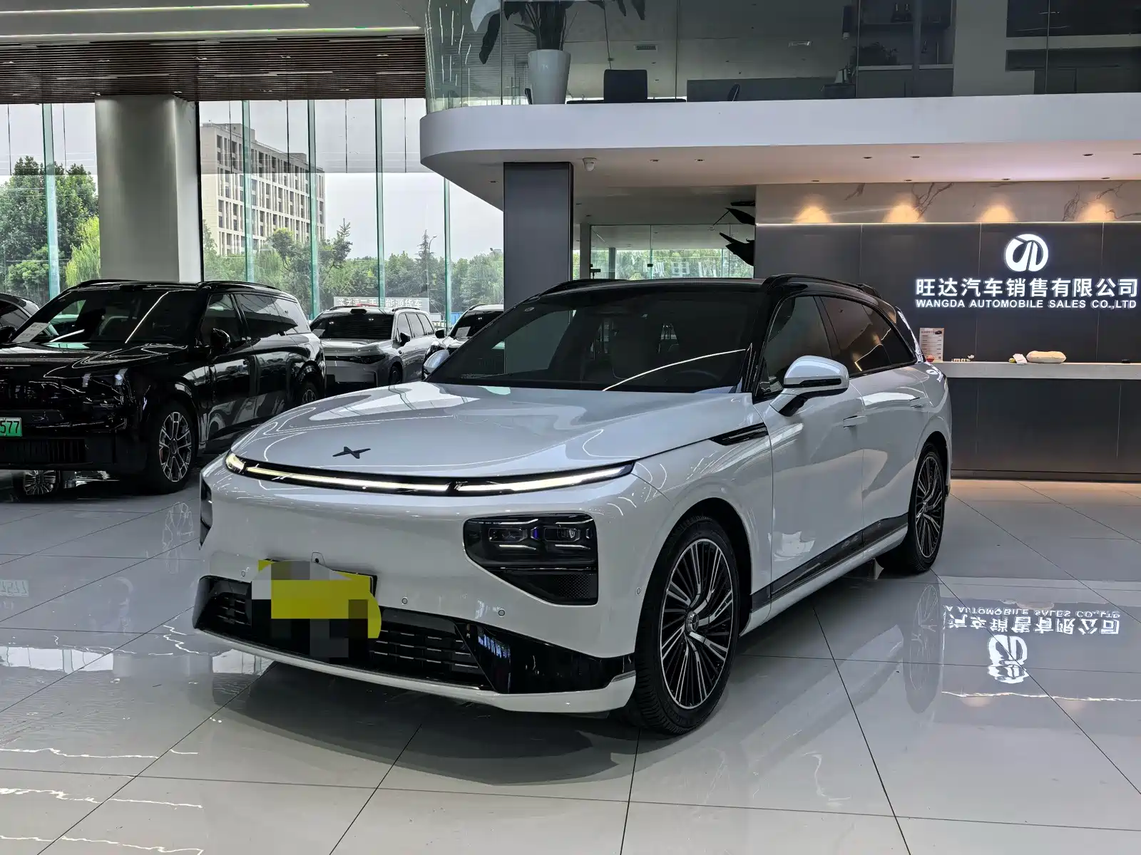 Photo 1 - XPeng G9