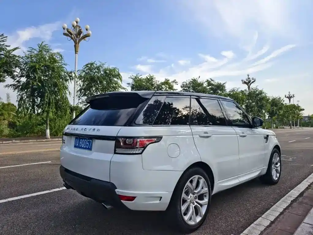 صورة 6 - Land Rover Range Rover Sport
