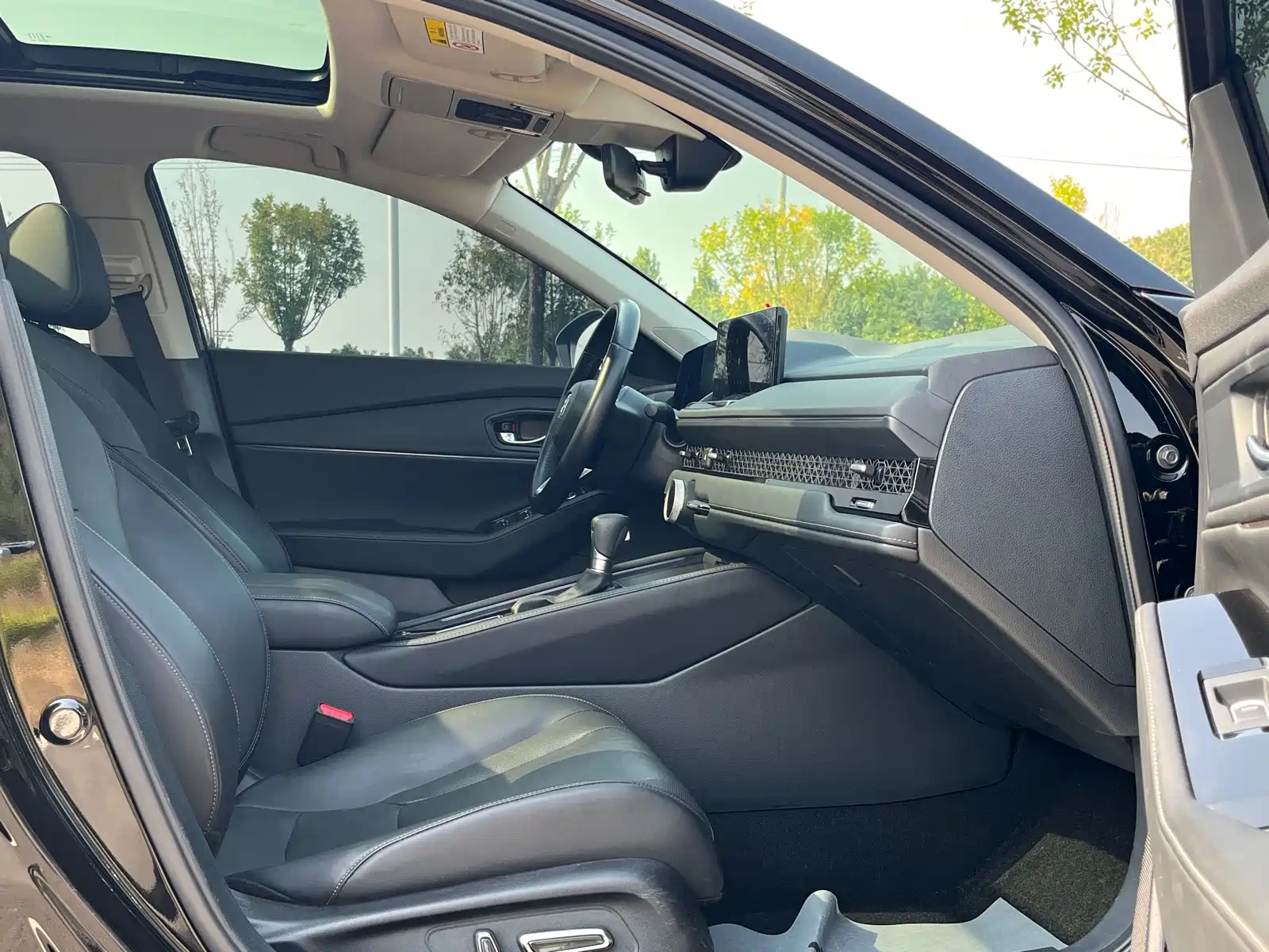 Photo 8 - Honda Accord