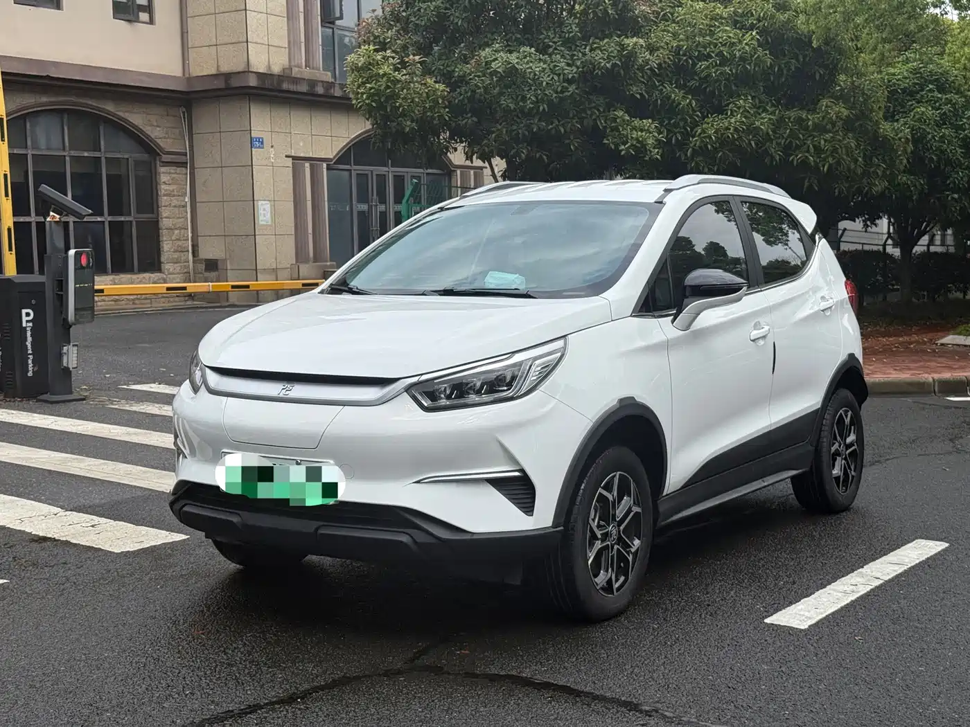 BYD Yuan Pro 2022 2021 401KM Luxury Model