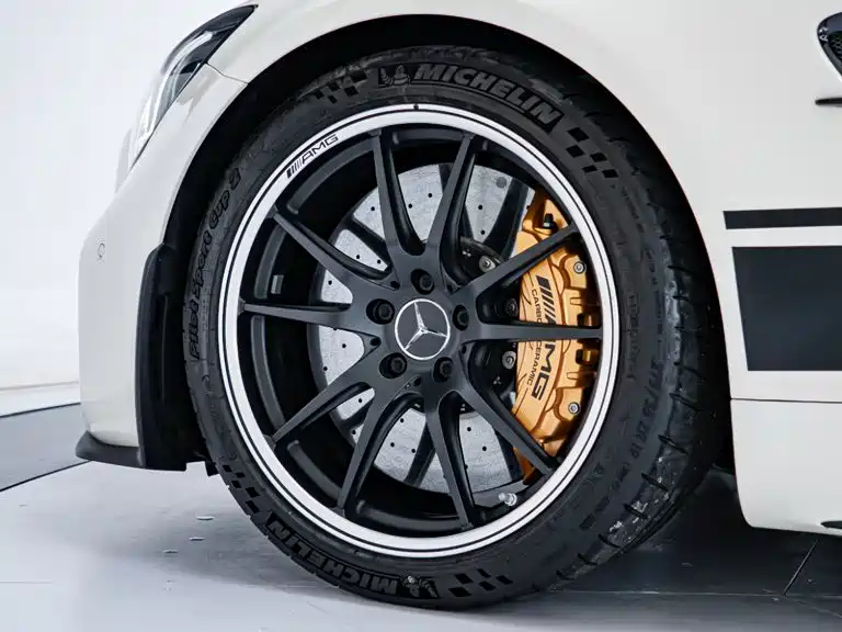 Photo 22 - Mercedes-Benz AMG GT