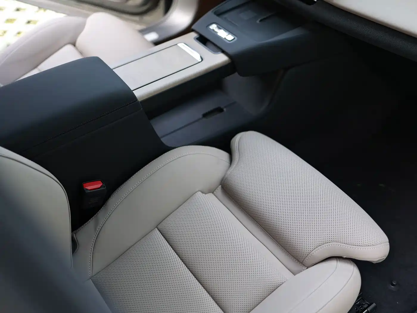Volvo XC70 Plug-in Hybrid 2026 2026 4WD Ultra Long Range Plus