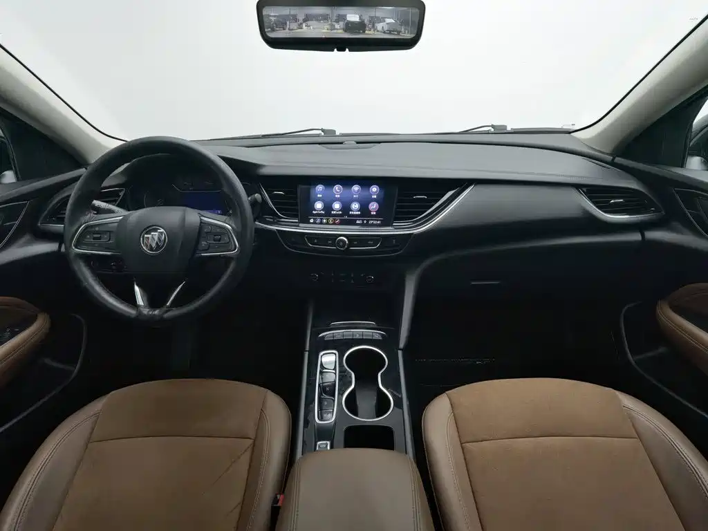 Photo 5 - Buick Regal