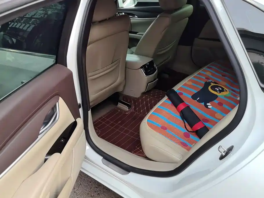 Photo 11 - Cadillac XTS