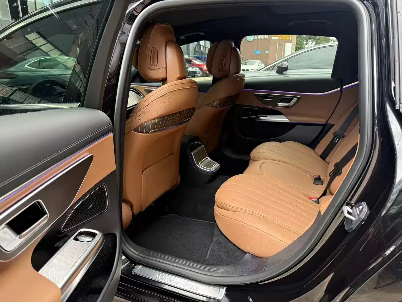 Mercedes-Benz E-Class 2025 E 300 L Fashion фото 5