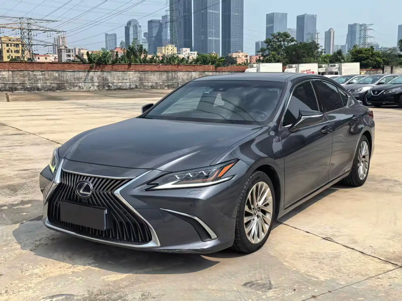 Фото 1 - Lexus ES