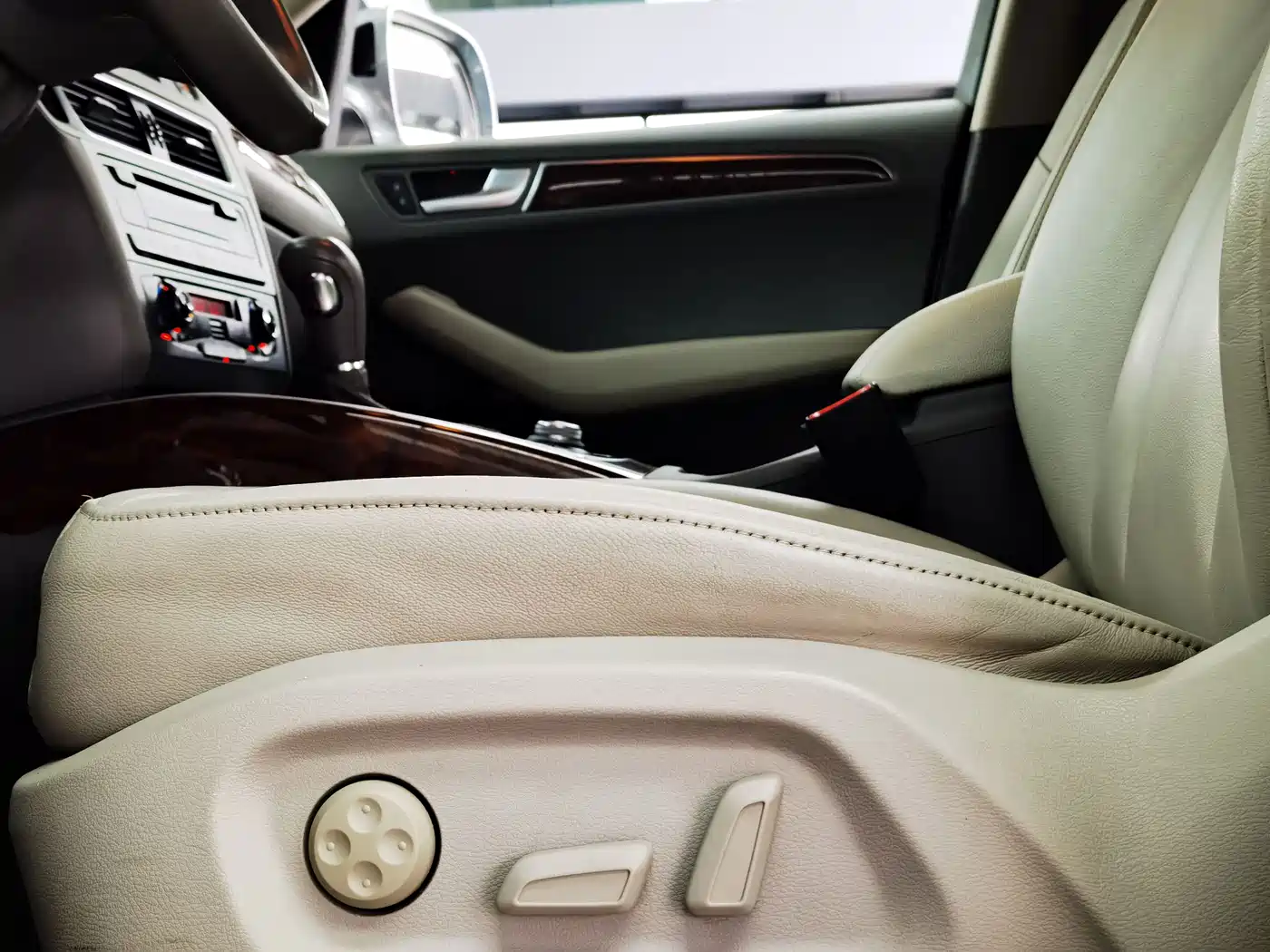Audi Q5 2011 2012 2.0TFSI Comfort