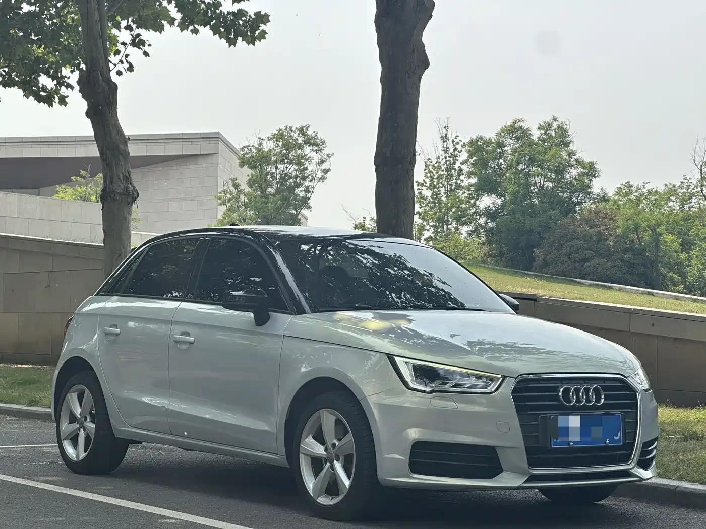 Audi A1 2016 30 TFSI Sportback Design Style Edition фото 3