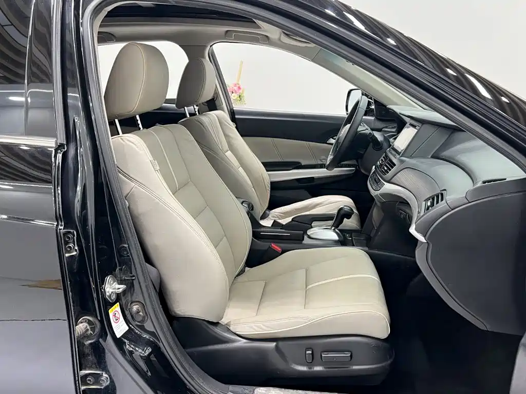 Honda Crosstour 2015 2014 2.4L Luxury Navigation Edition