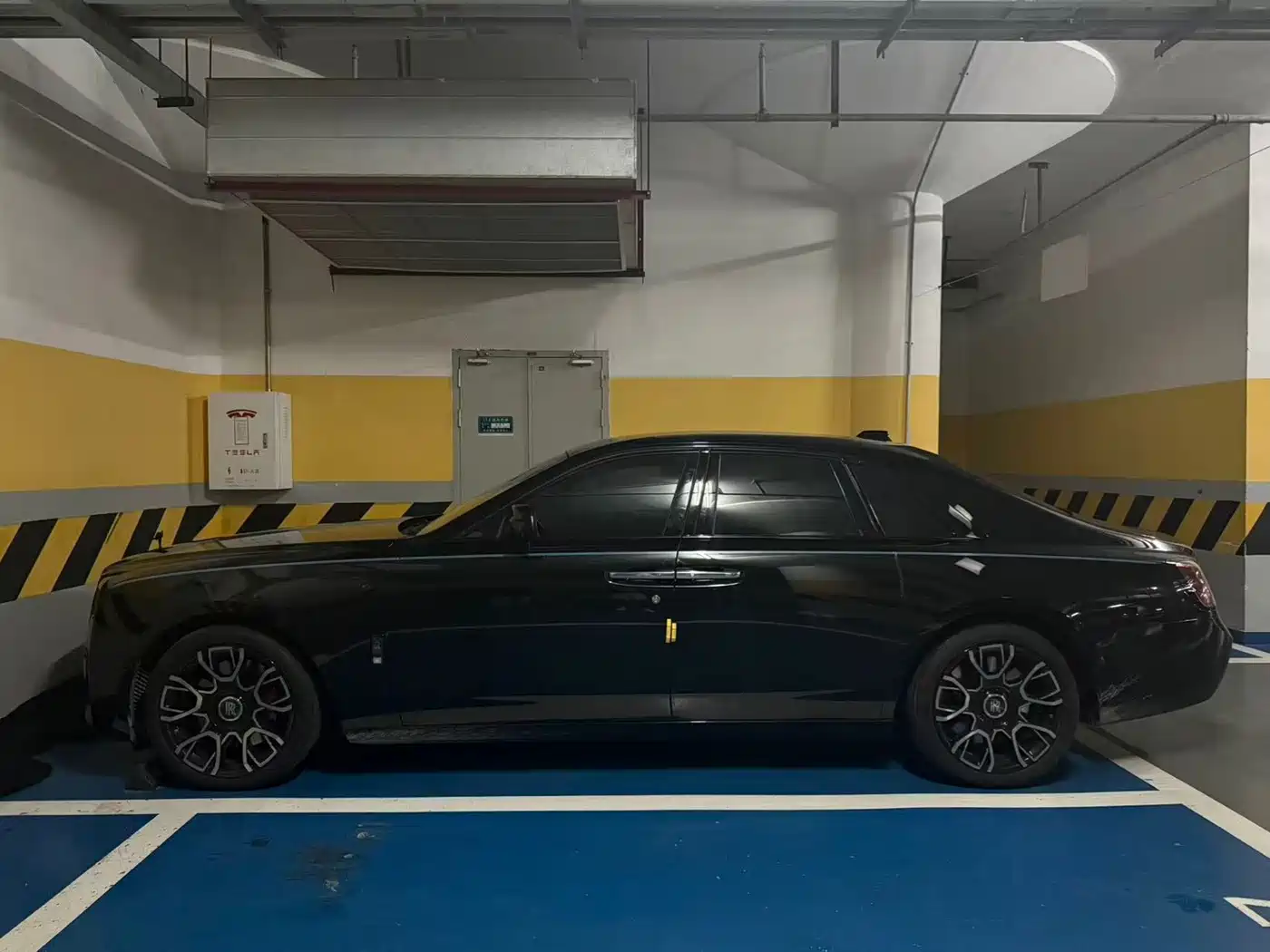 Rolls-Royce Ghost 2023 2022 6.7T Black Badge
