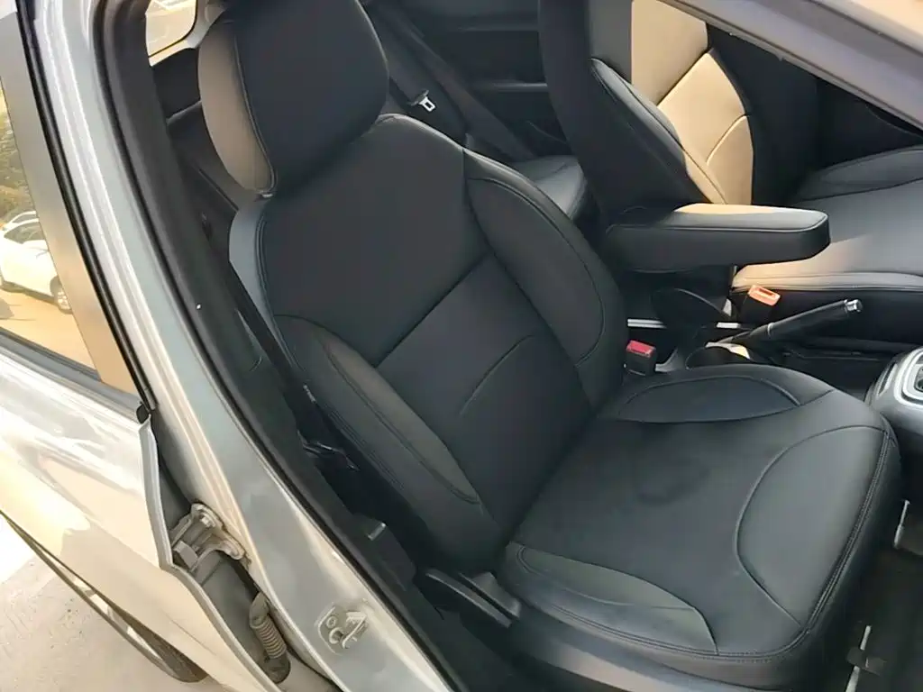 Фото 25 - Zhonghua V3