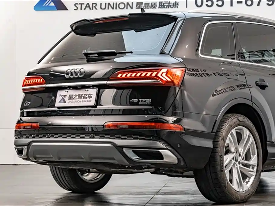 Audi Q7 2023 45 TFSI quattro S line Sport фото 7