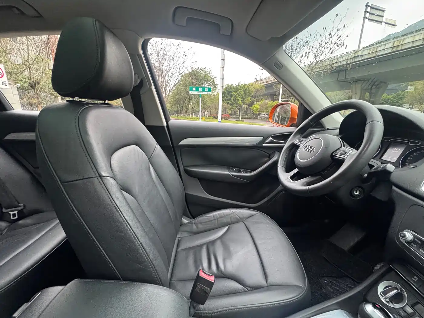 Audi Q3 2013 35 TFSI Comfort фото 22