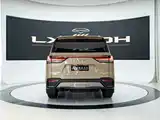 Photo 5 - Lexus LX