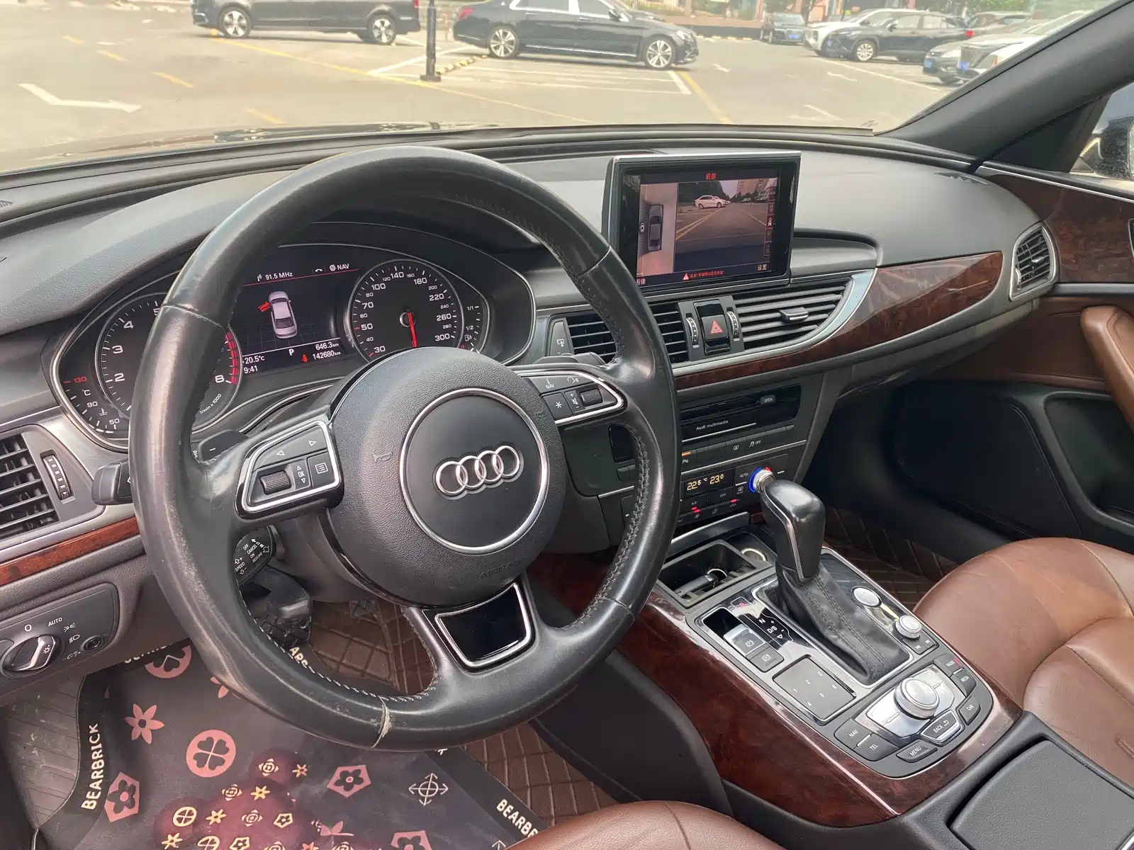 صورة 9 - Audi A6L