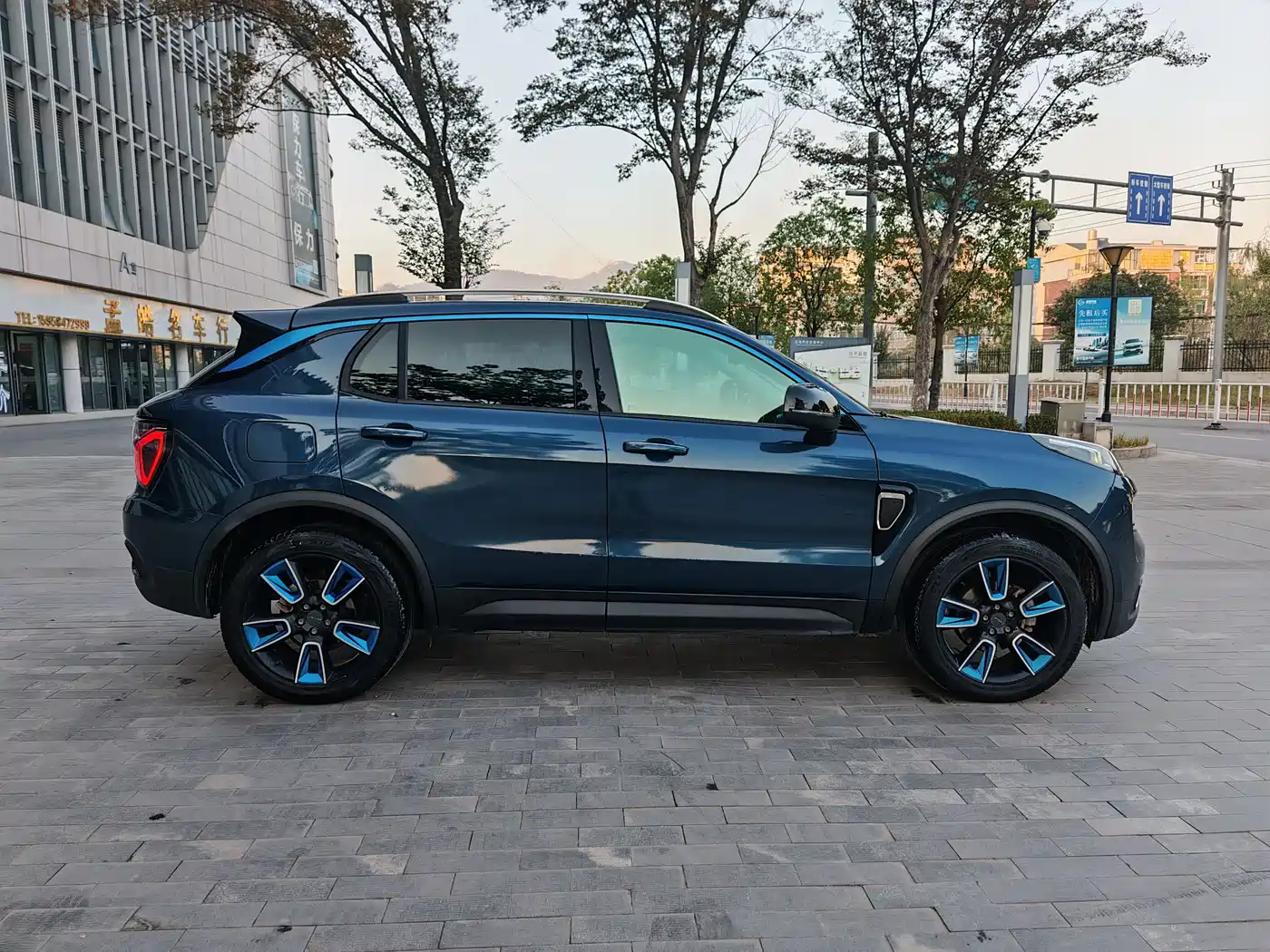Lynk & Co 01 2019 2.0T 2WD Pro Edition China V фото 4