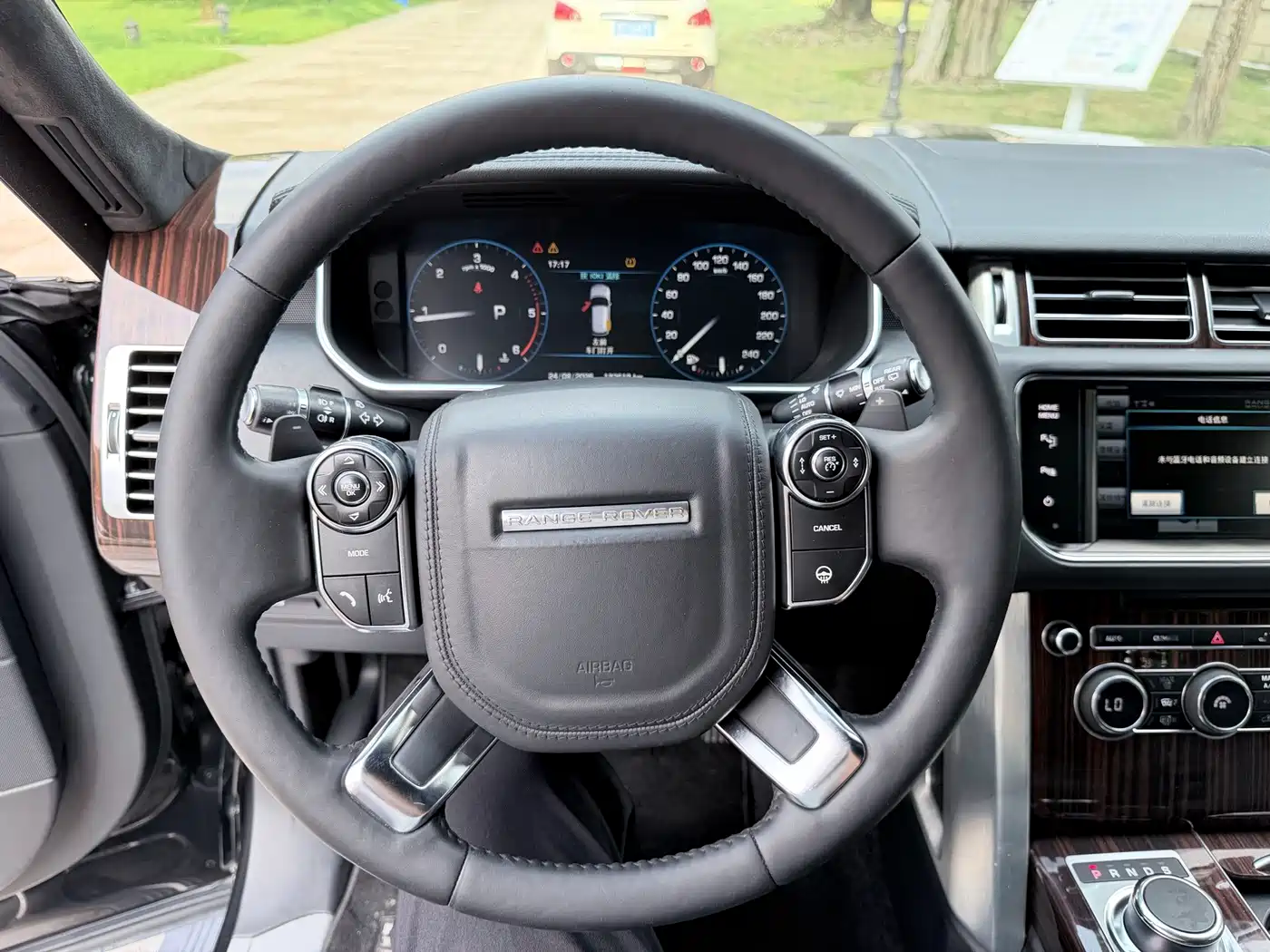Фото 13 - Land Rover Range Rover