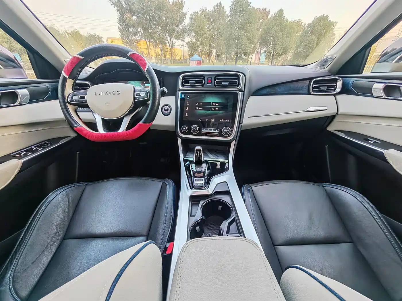 Lynk & Co 01 2019 2.0T 2WD Pro Edition China V фото 9