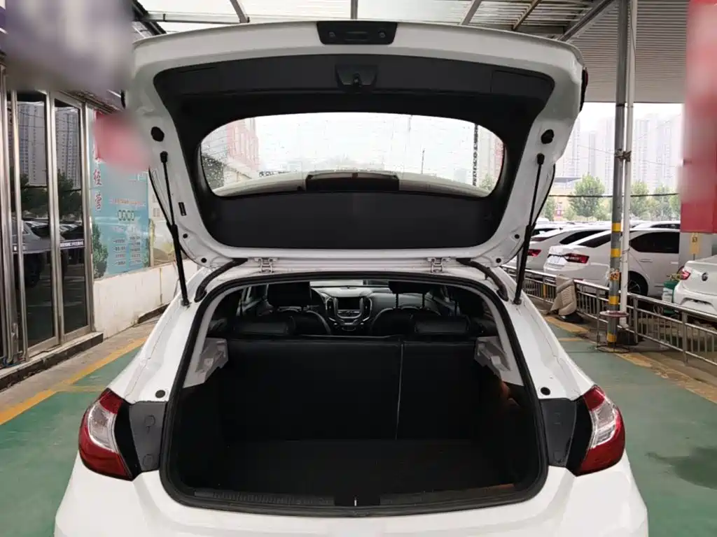 Chevrolet Cruze 2018 2018 Hatchback 320 Automatic Pioneer Sunroof Edition