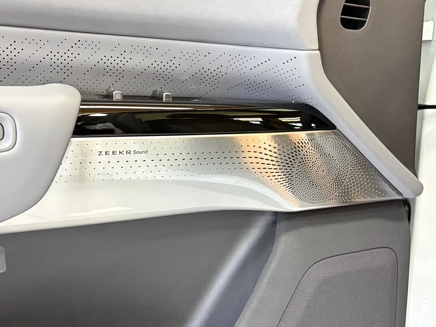 ZEEKR EXTREME KRYPTON 7X