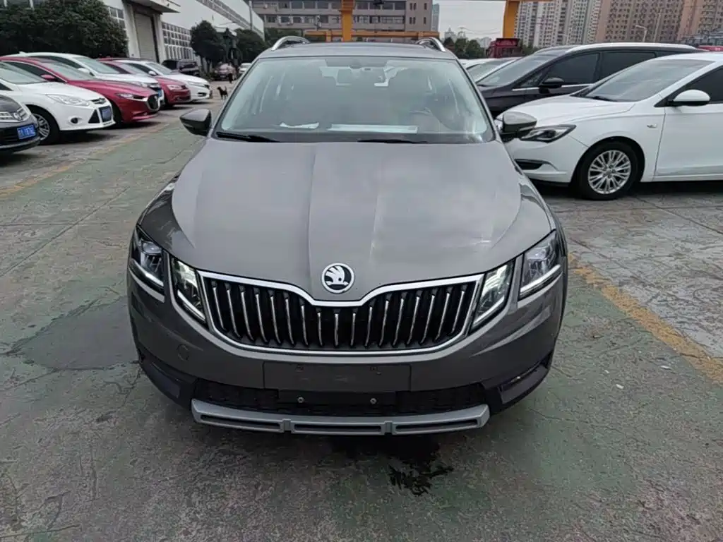 Фото 3 - Škoda Octavia