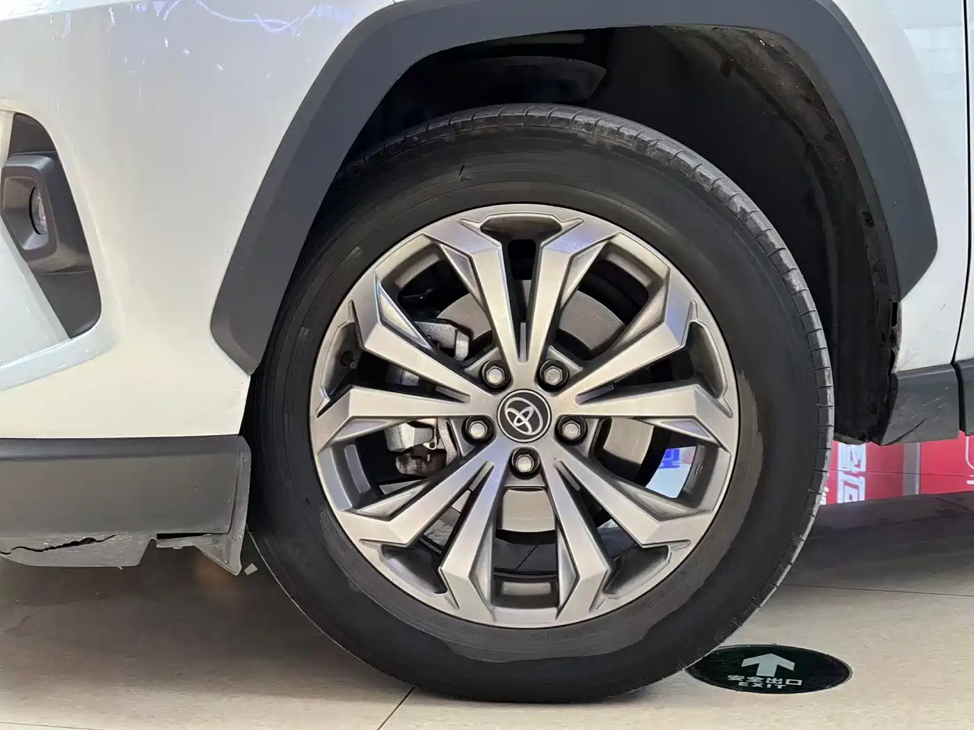 TOYOTA RAV4 RONGFANG