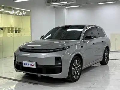 Li Auto L8
