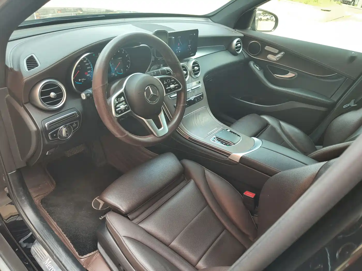 Mercedes-Benz GLC 2020 Facelift GLC 260 L 4MATIC Luxury фото 6