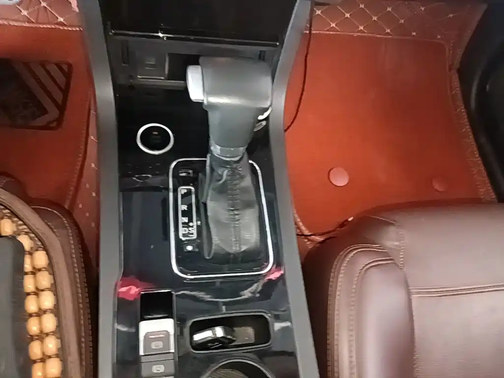 Yema Auto Yema T70 2017 2016 Upgrade 1.8T CVT Flagship