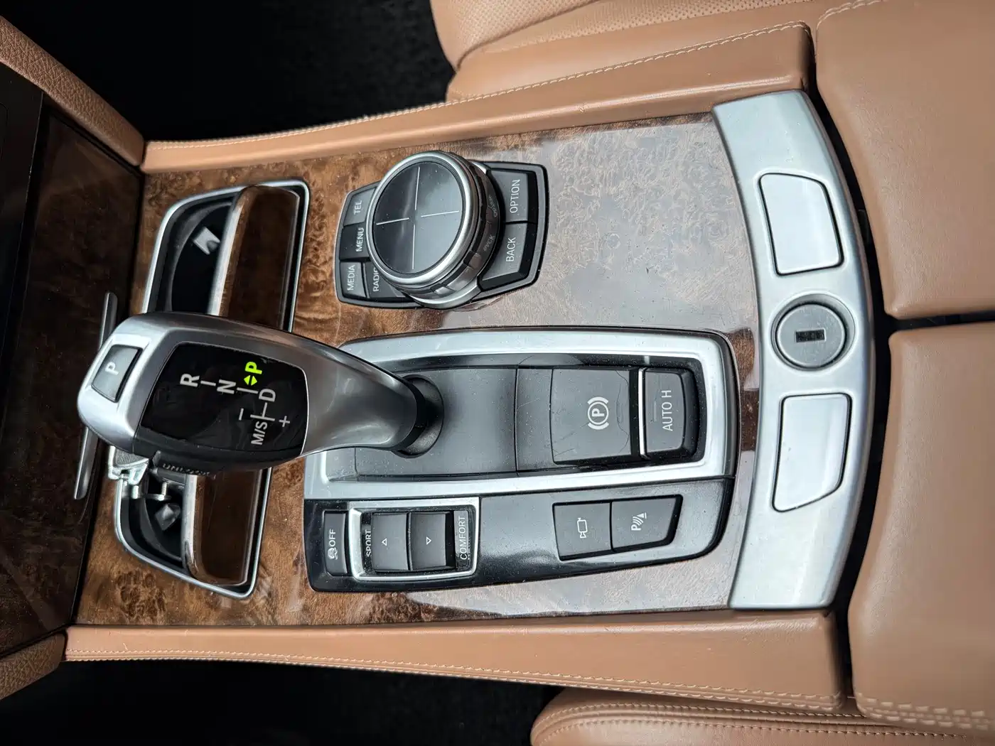 Фото 12 - BMW 7 Series