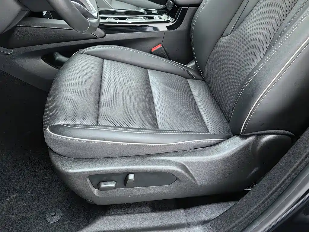 Фото 20 - Buick Envision S