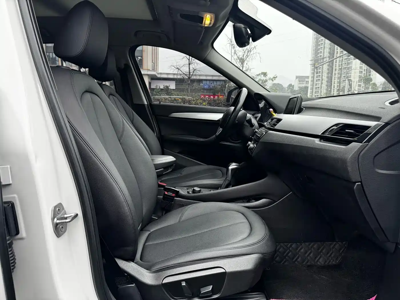 BMW X1 2016 sDrive18Li Fashion Model фото 6