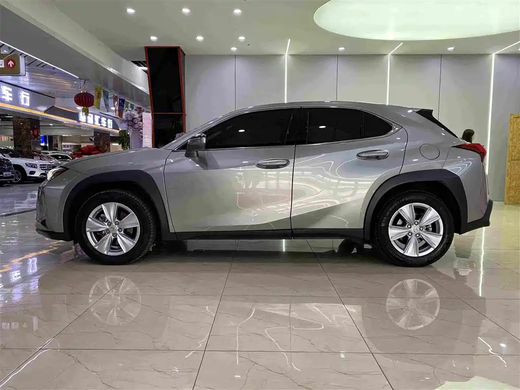 Lexus UX 2022 2020 260h Explore Fun Edition China V