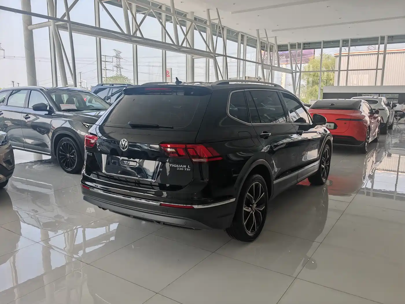 Volkswagen Tiguan L 2019 Facelift 330TSI Auto 2WD Smart Luxury China VI фото 14