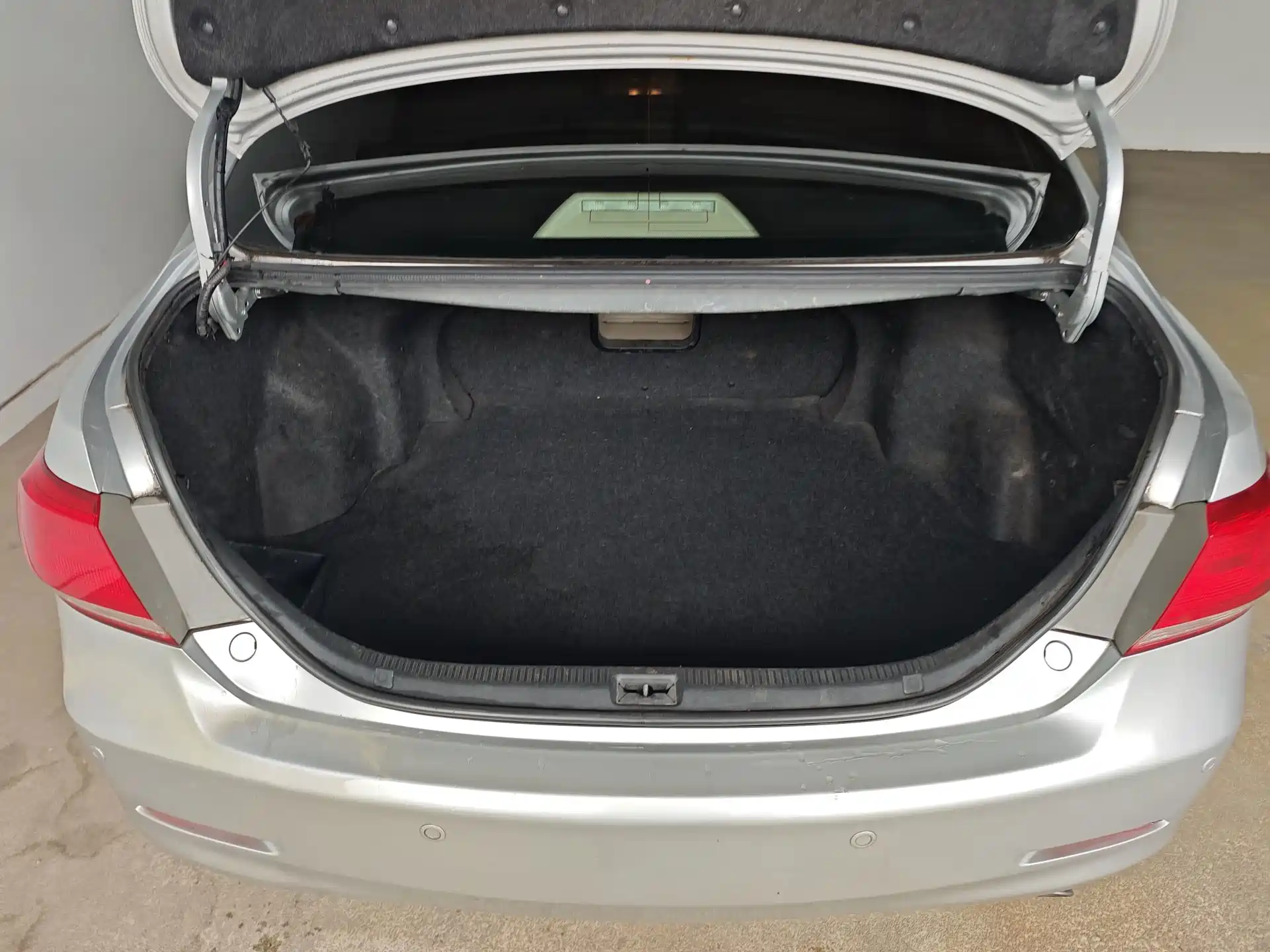 Photo 13 - Toyota Camry
