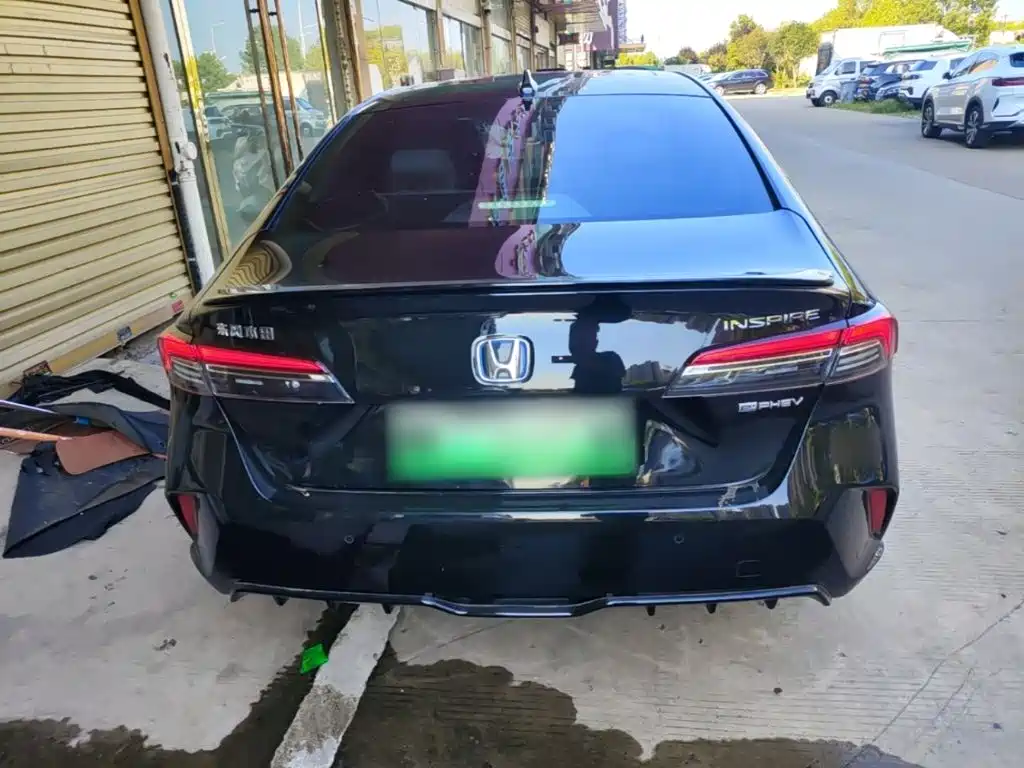 Photo 4 - Honda Inspire Hybrid